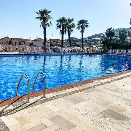 Apartamento 11 Edera By Interhome